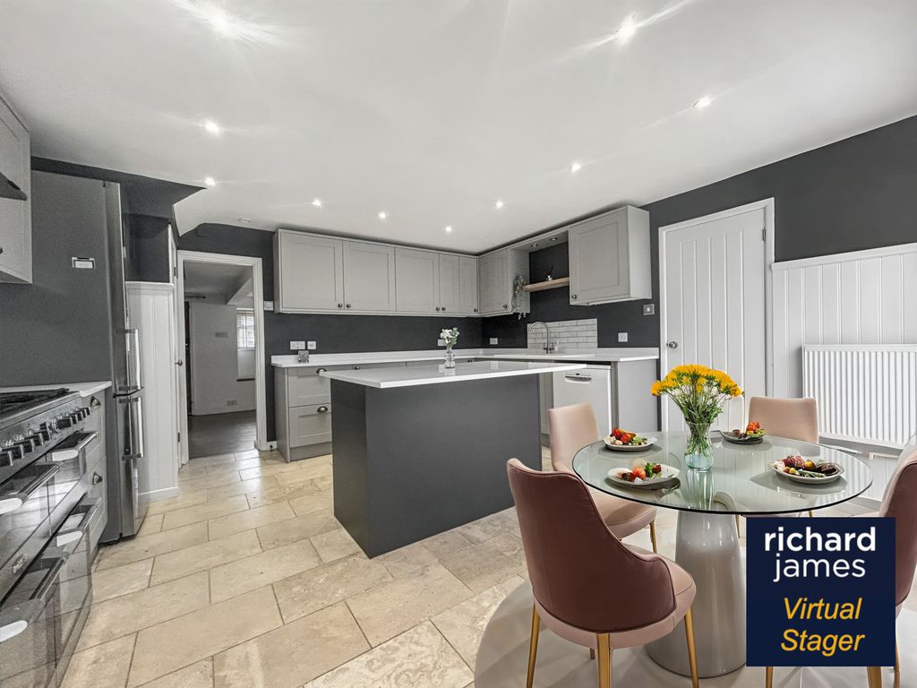 Property photo 3 of 16 Rj010138Vspdn2Acc