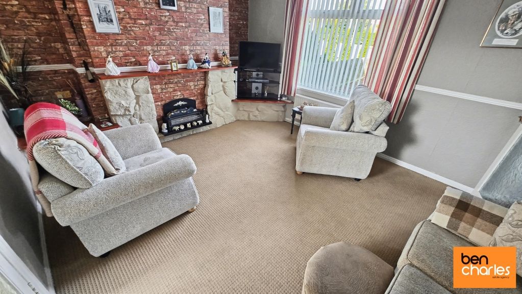 Property photo 2 of 8 Picture No. 12