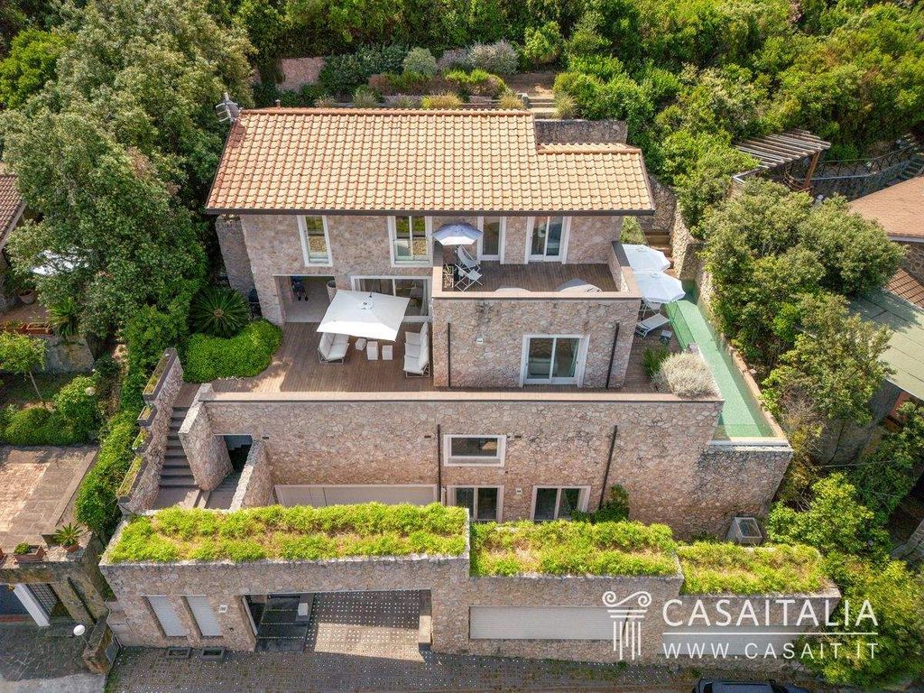 Property photo 1 of 30