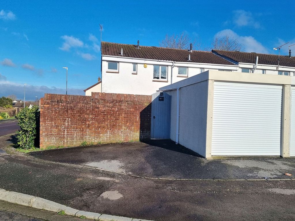 Property photo 2 of 13