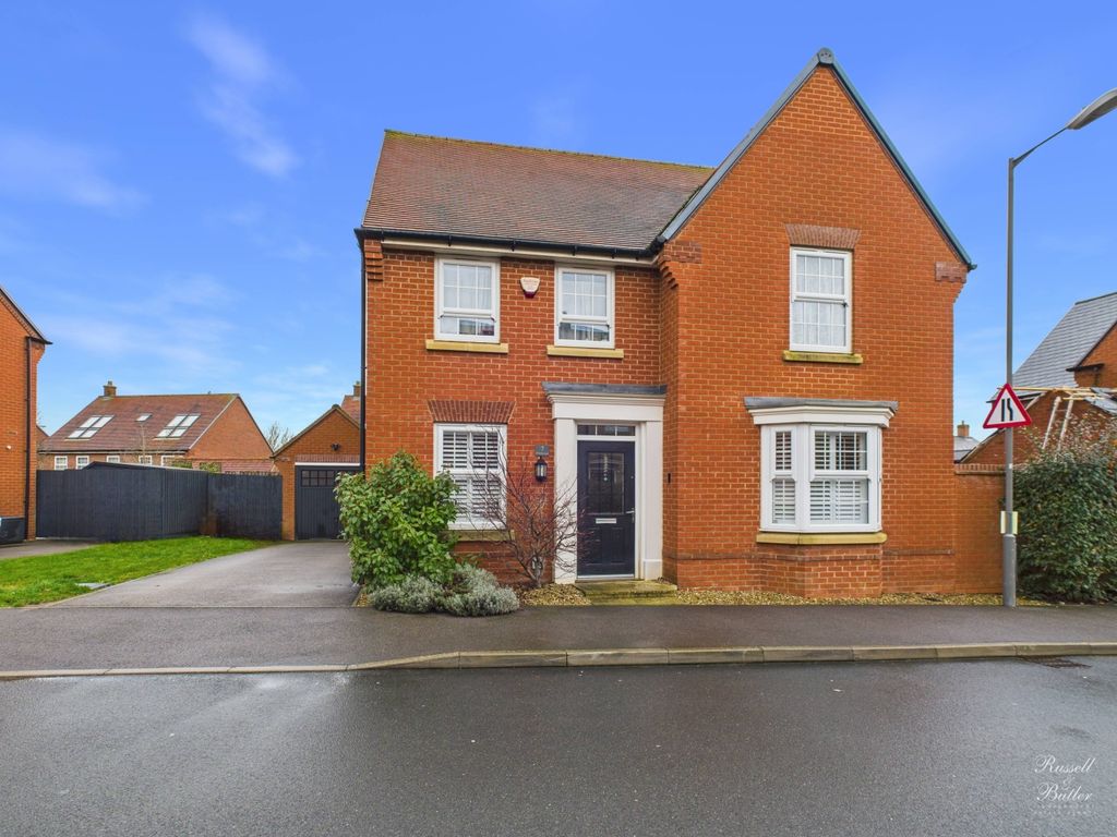 Property photo 1 of 19 Cam01995G0-Pr0402-Still003