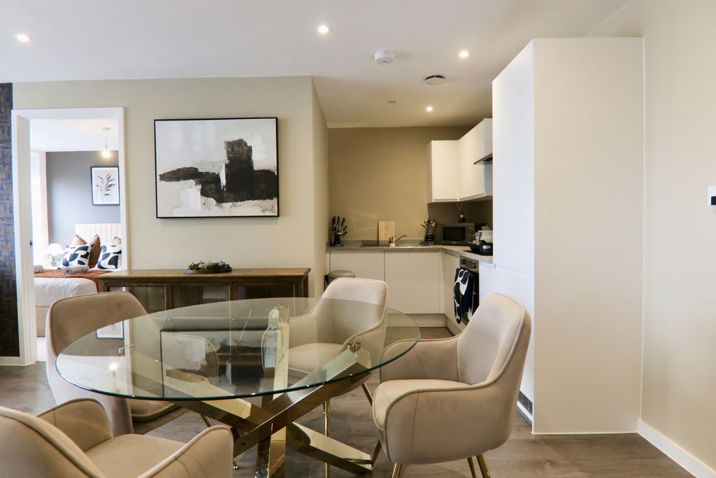 Property photo 2 of 18 Gallery