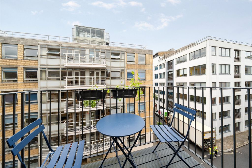 Property photo 2 of 16 Picture No. 10