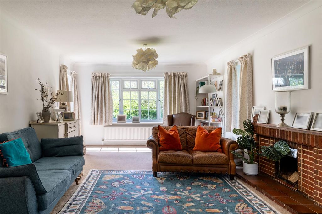Additional image 5 of 4 bed detached house for saleYardley Close, Reigate RH2