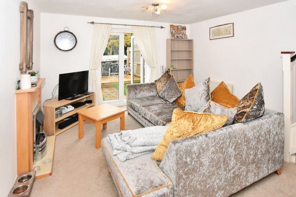 Property photo 2 of 5