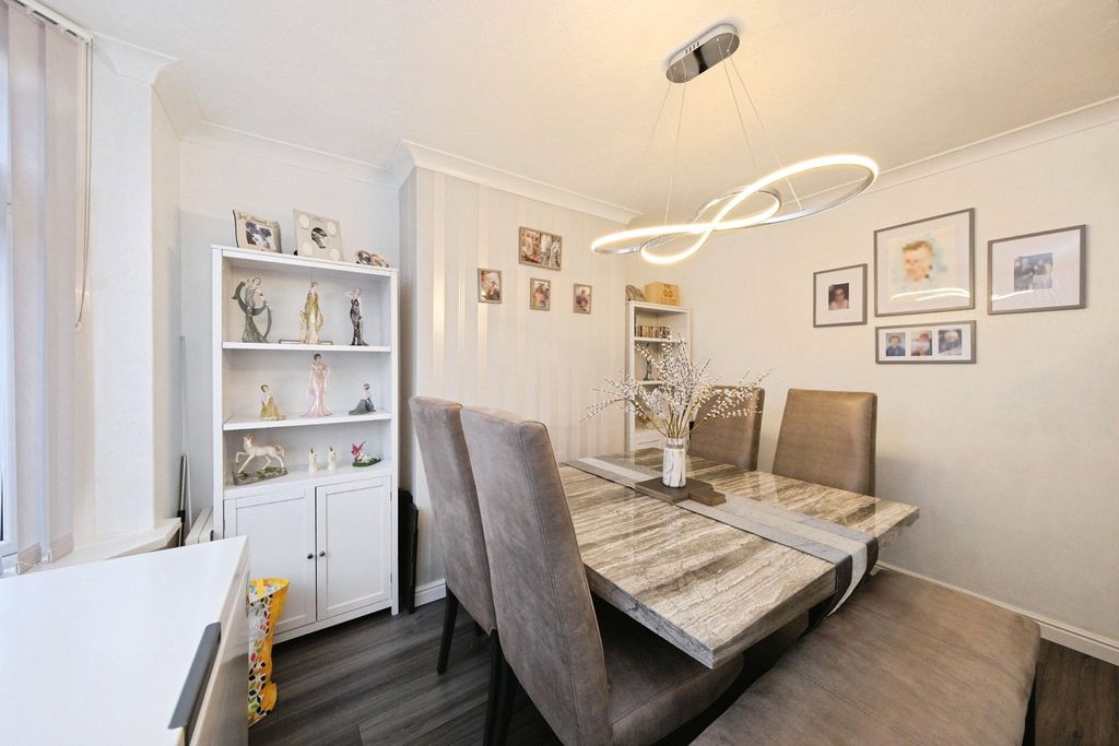 Property photo 3 of 13 Picture No. 01