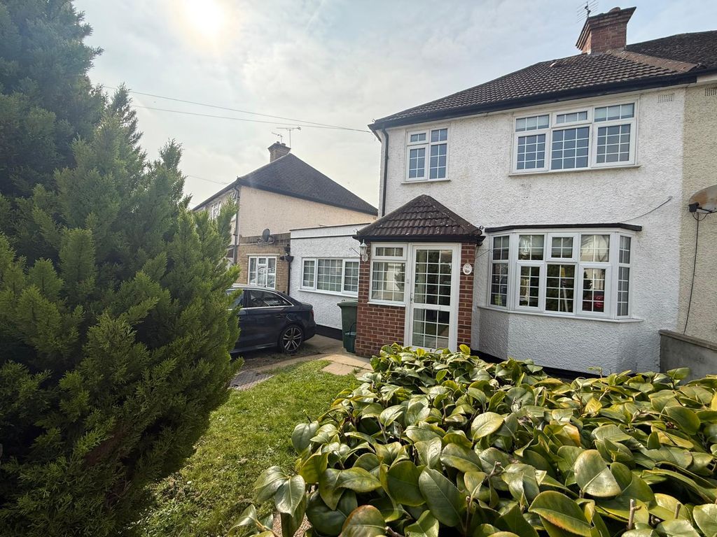 Property photo 2 of 11