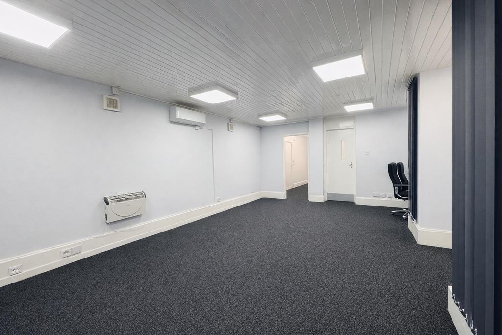 Property photo 3 of 4 Chatgpt Image Jan 14, 2026, 01_48_11 Pm.Png