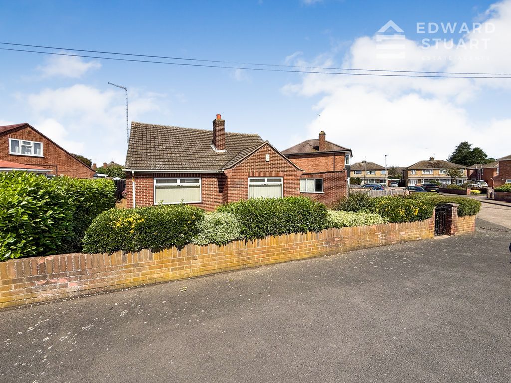 Property photo 1 of 10 Pe2 8Ts