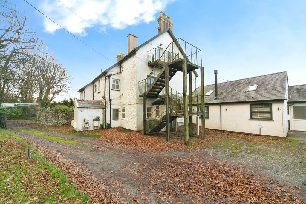 Property photo 1 of 17 Pbox-Img.Jpg
