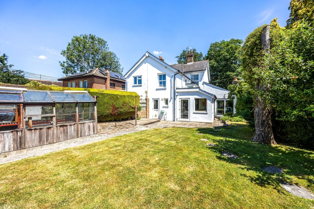 Property photo 3 of 27