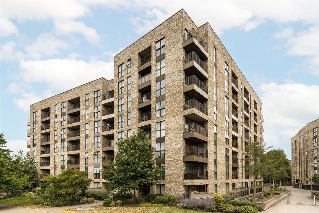 Property photo 1 of 9