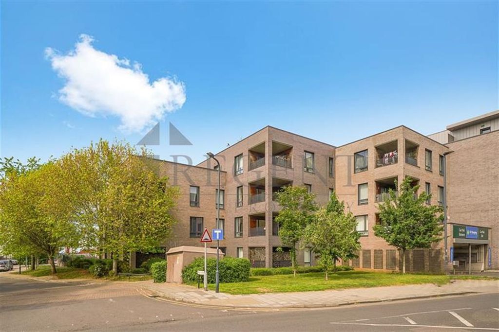 Property photo 1 of 15 (Main)