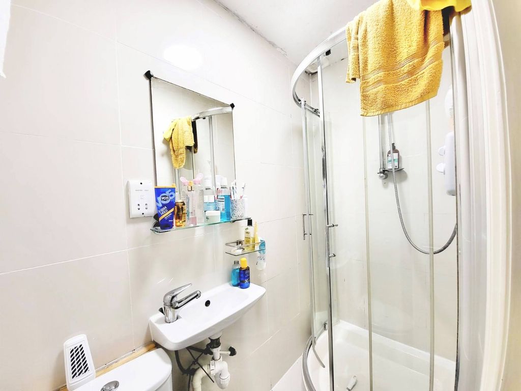 Property photo 3 of 6 Gallery