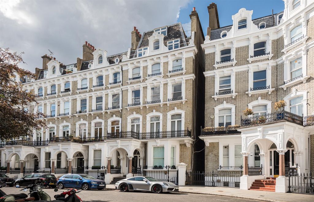 Property photo 1 of 16 Redcliffe Square 6_22-15-2. Low Res.Jpg
