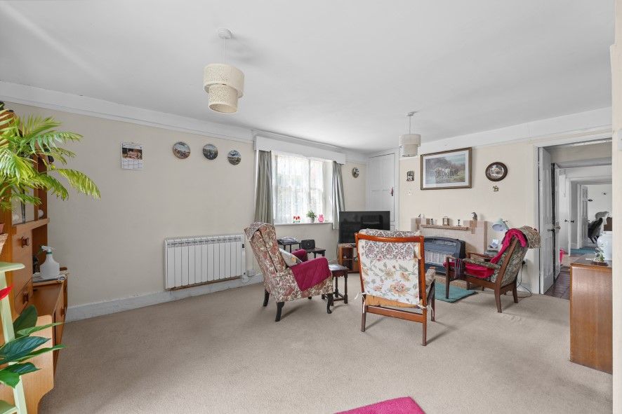Property photo 3 of 48