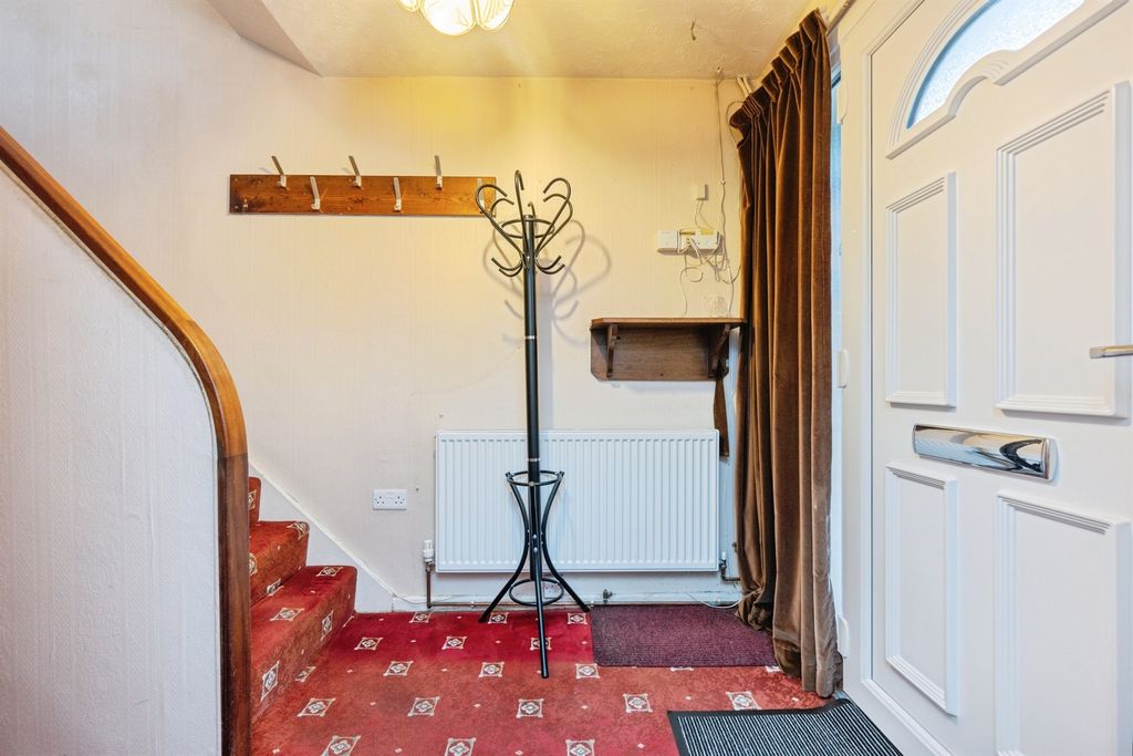 Property photo 3 of 17