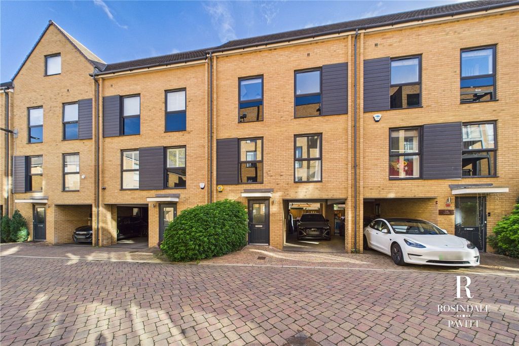 Property photo 1 of 35 The Front