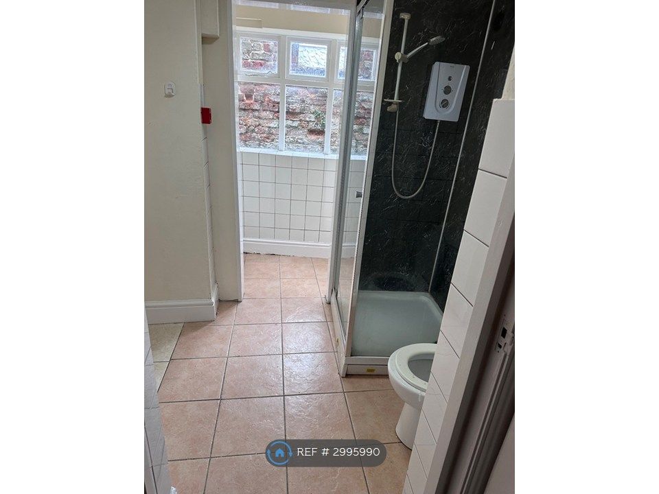 Property photo 2 of 4 Bathroom