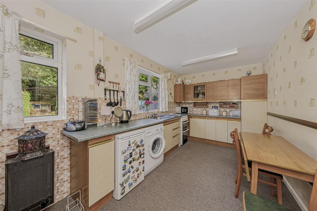 Property photo 2 of 34 Kitchen