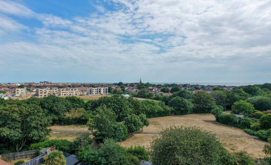 Property photo 2 of 27 Dji_20260723152128_0016_D
