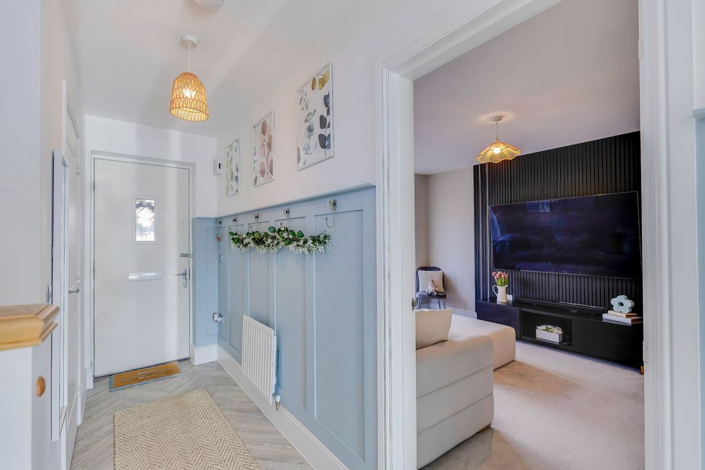 Property photo 2 of 38