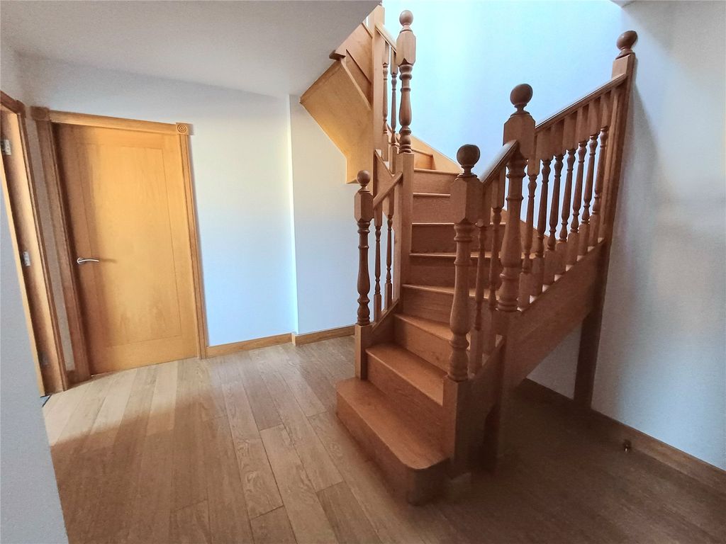 Property photo 2 of 17 Picture No. 04