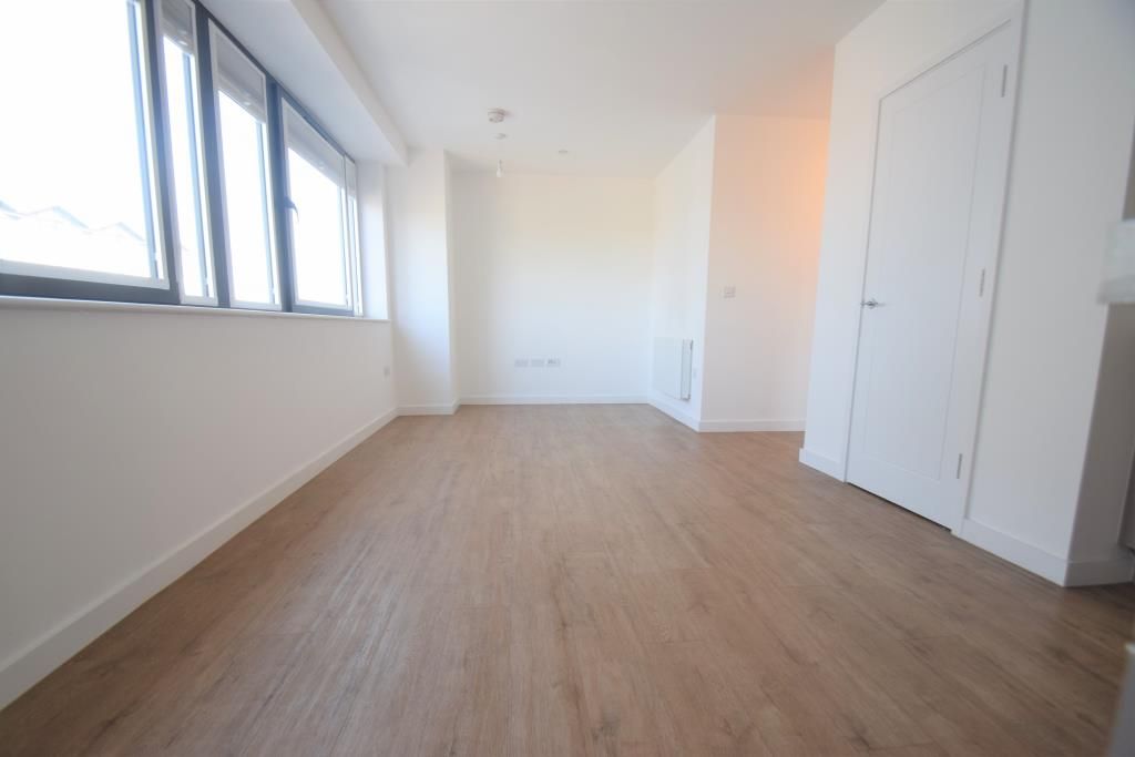 Property photo 2 of 6 Gallery