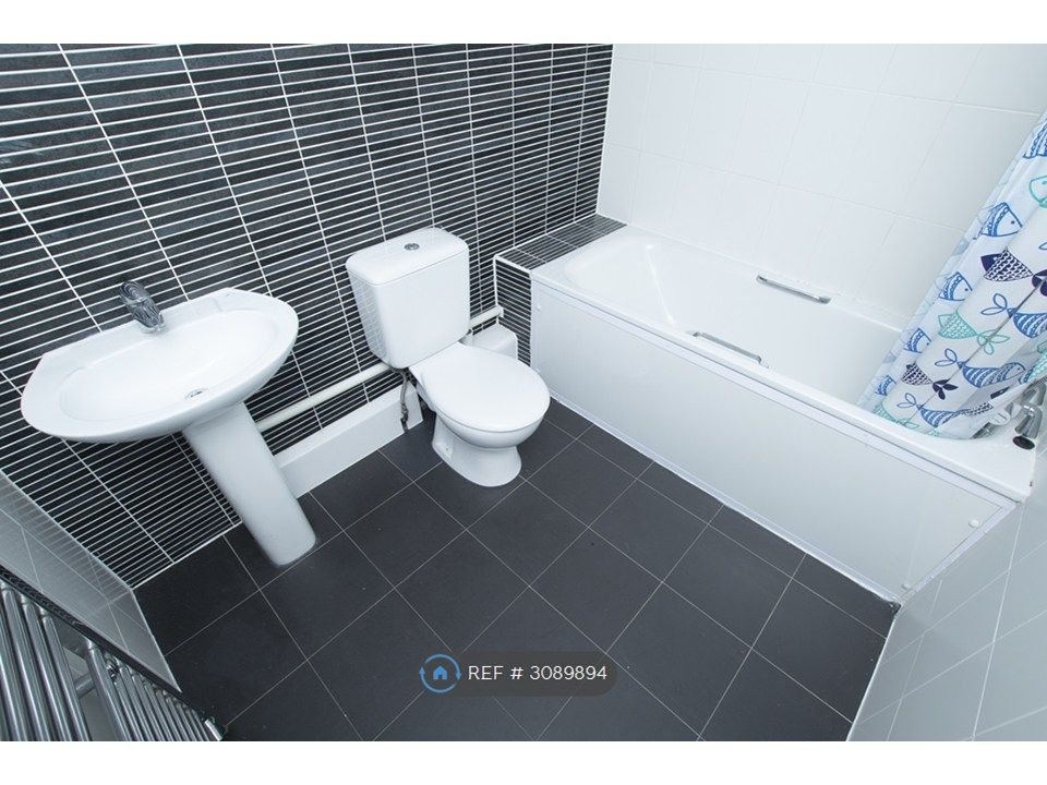Property photo 3 of 14 Bathroom