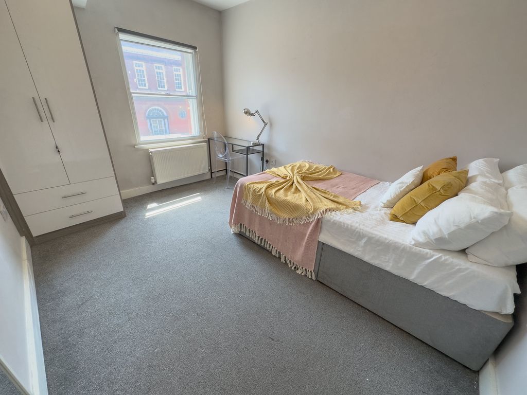 Property photo 1 of 10 5