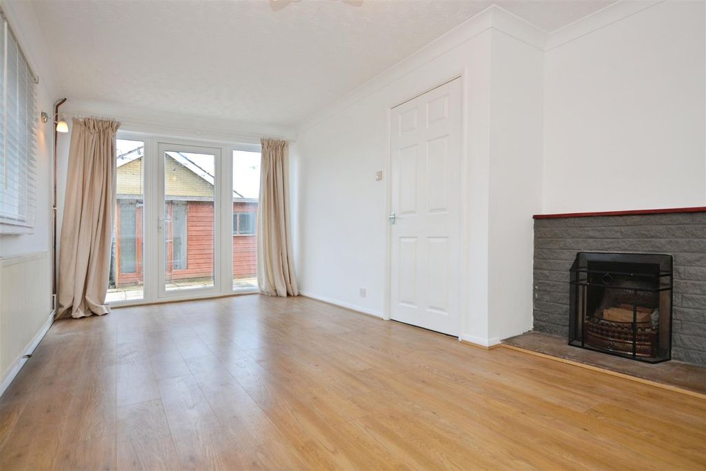 Property photo 2 of 24 Lounge Diner