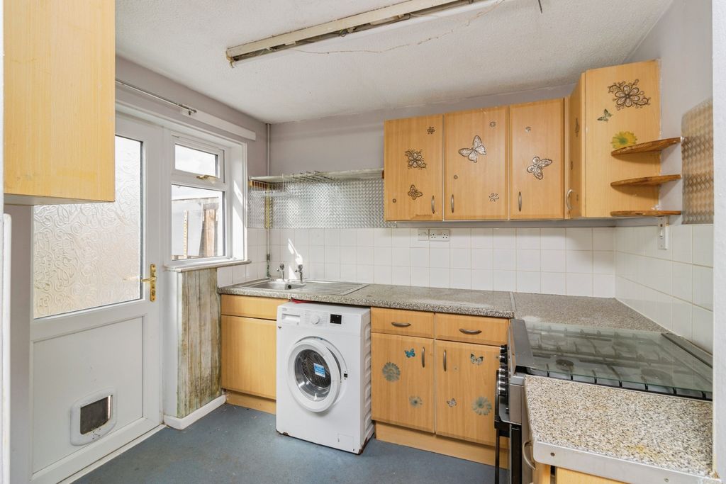 Property photo 3 of 20