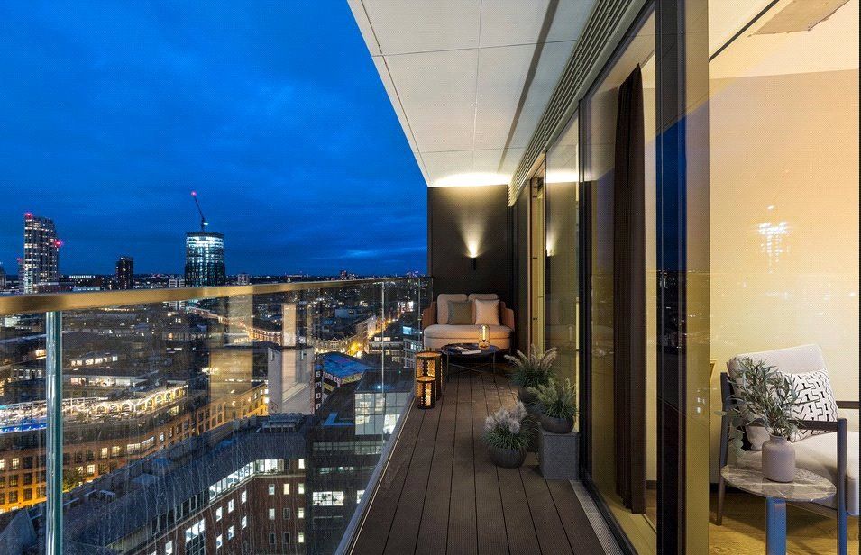 Property photo 3 of 19 Balcony