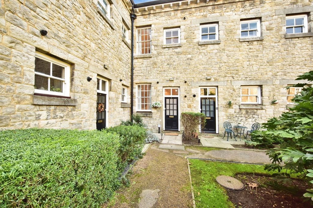 Property photo 1 of 17 Pbox-Img.Jpg