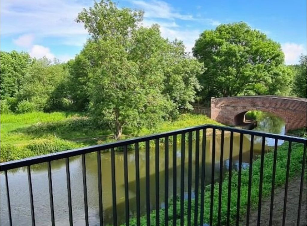 Property photo 2 of 6