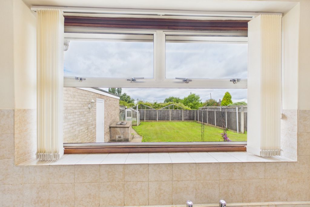 Property photo 3 of 16 Ewemove Spalding - Surfleet - View From The Kitche