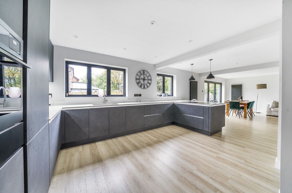 Property photo 2 of 14 1041065 (25).Jpg