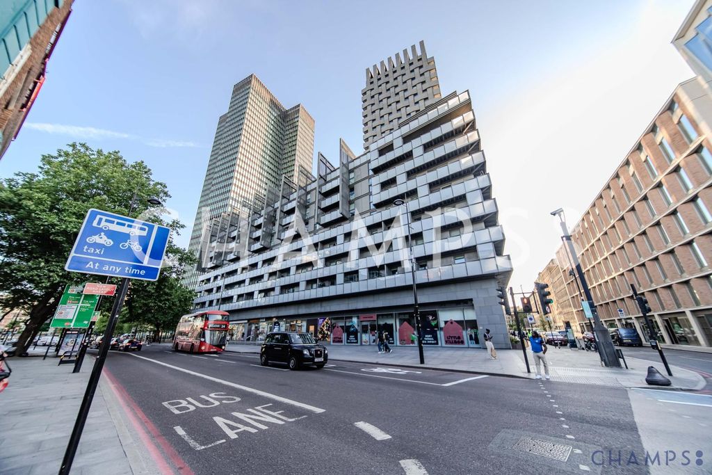 Property photo 1 of 6 Studio For Rent In Triton Building