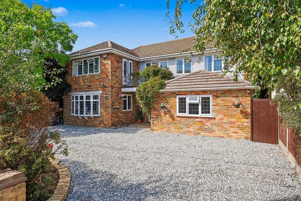 Property photo 1 of 44