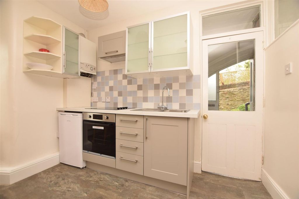 Property photo 3 of 5