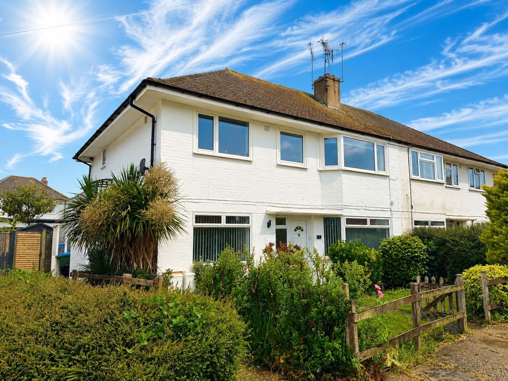 Property photo 1 of 10 Outside