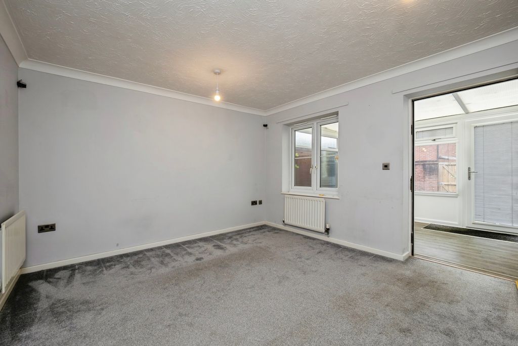 Property photo 3 of 17 Photo