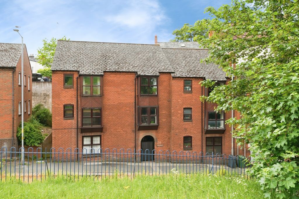 Property photo 1 of 14 Front