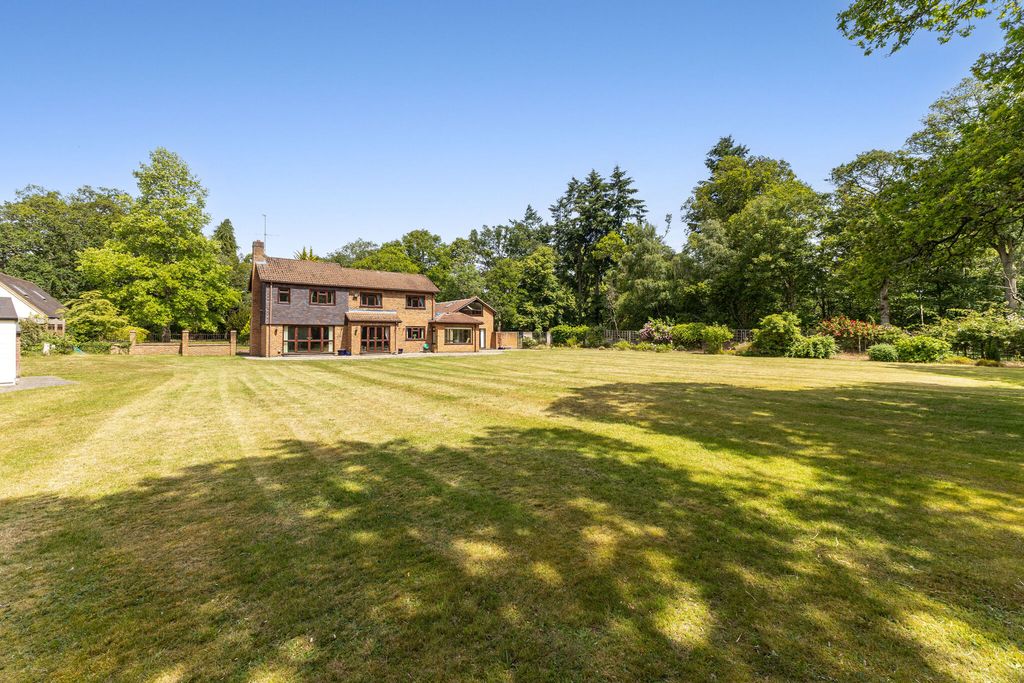 Property photo 2 of 30