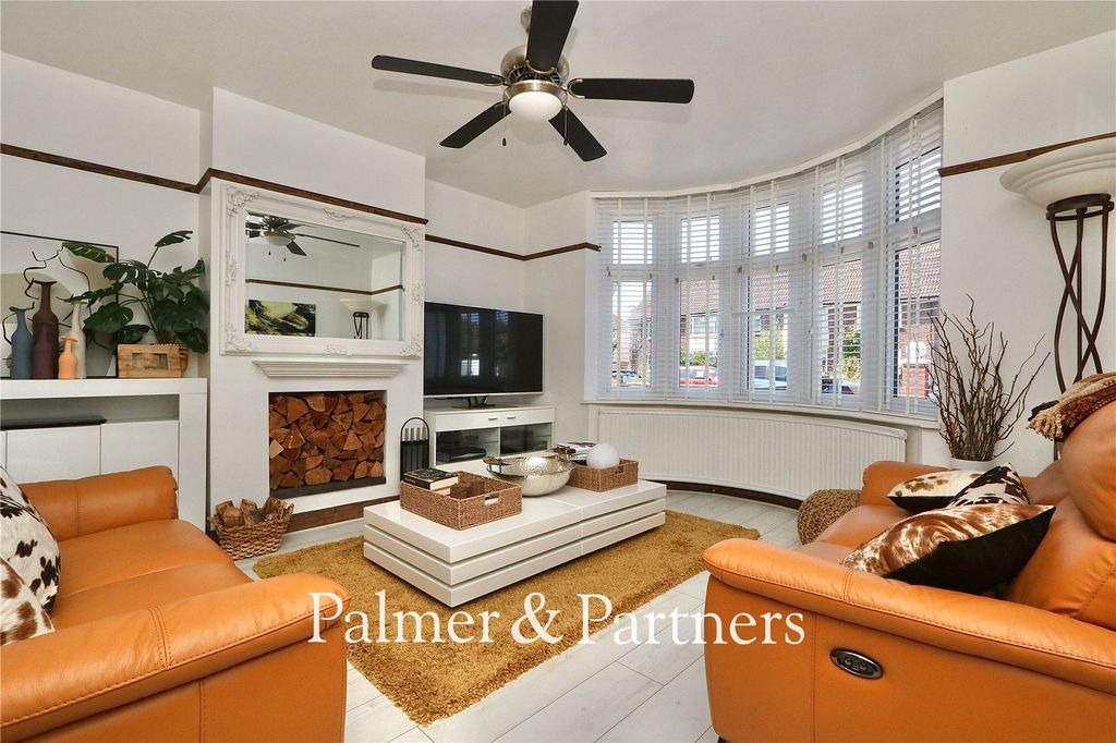 Property photo 3 of 48 Picture No. 05