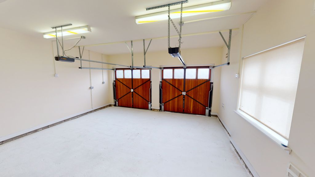 Property photo 3 of 29