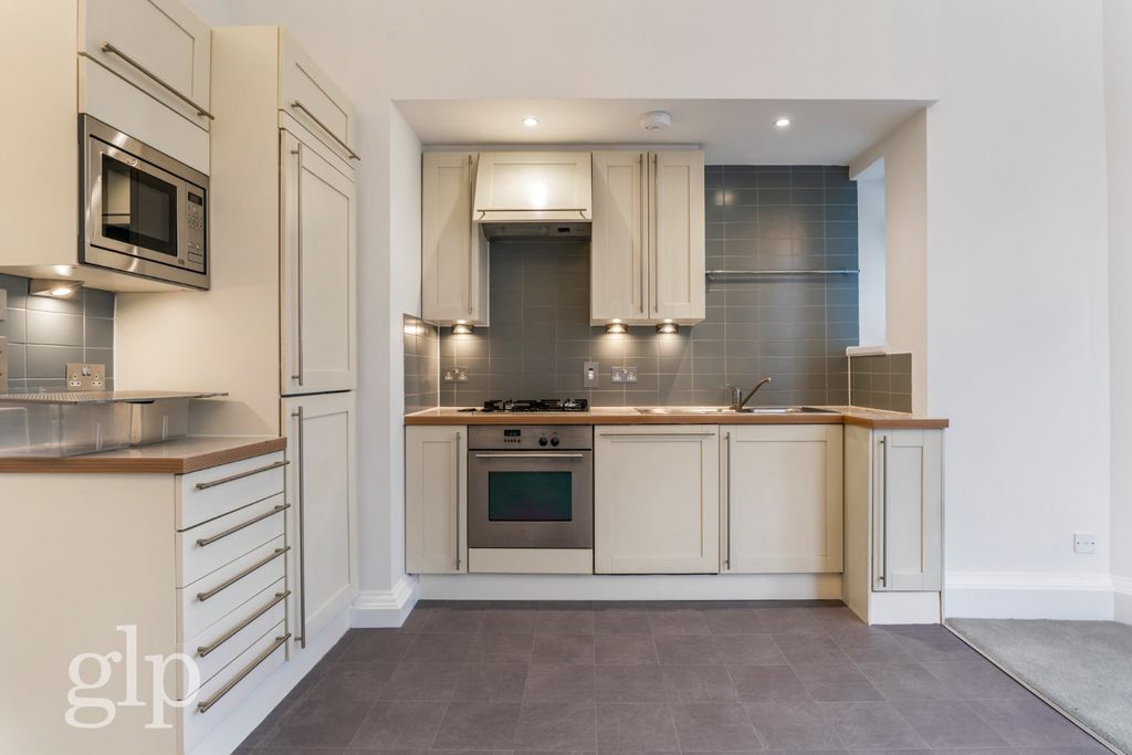 Property photo 2 of 12 3101822