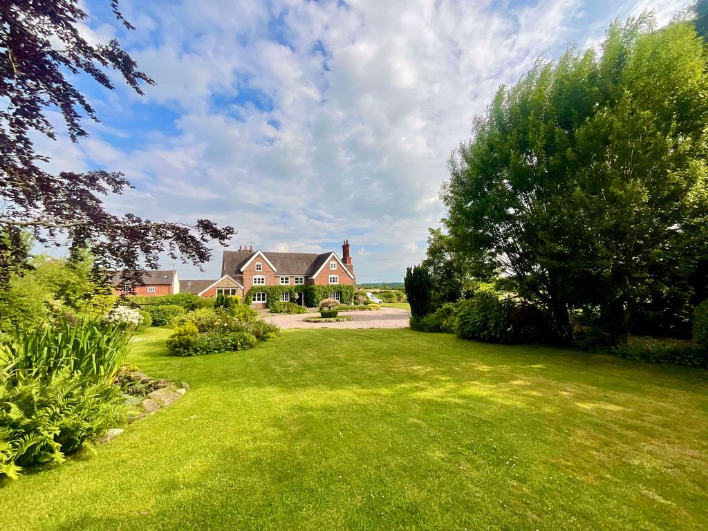 Property photo 1 of 28 Photo 47