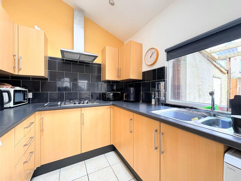 Property photo 3 of 15 Picture No. 02