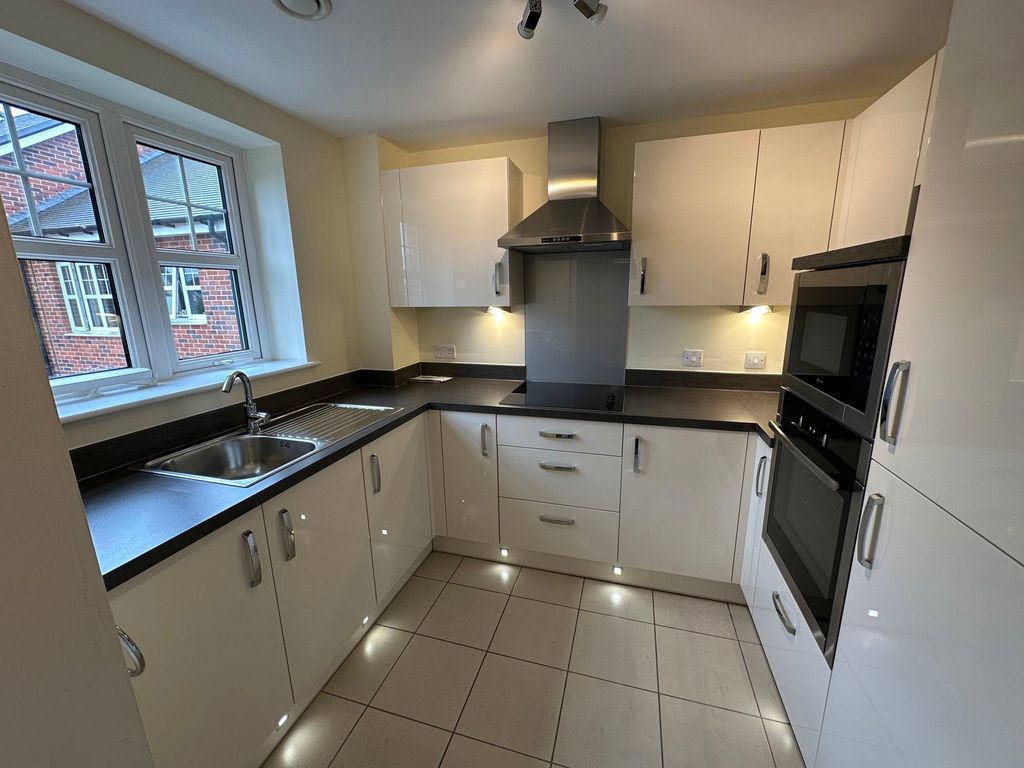 Property photo 2 of 18